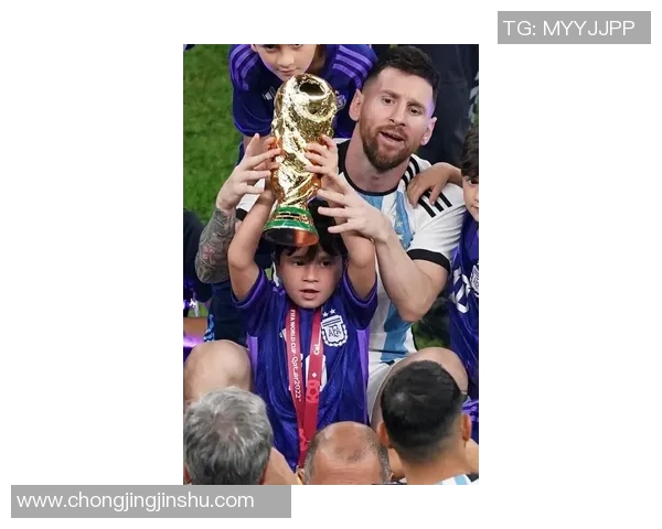 感人足球传奇球星故事与精神传承:从梅西到贝利的伟大足迹 感人足球传奇球星故事与精神传承:从梅西到贝利的伟大足迹