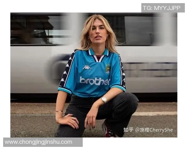 时尚与运动结合足球明星外套成潮流新宠引领街头风潮 时尚与运动结合足球明星外套成潮流新宠引领街头风潮